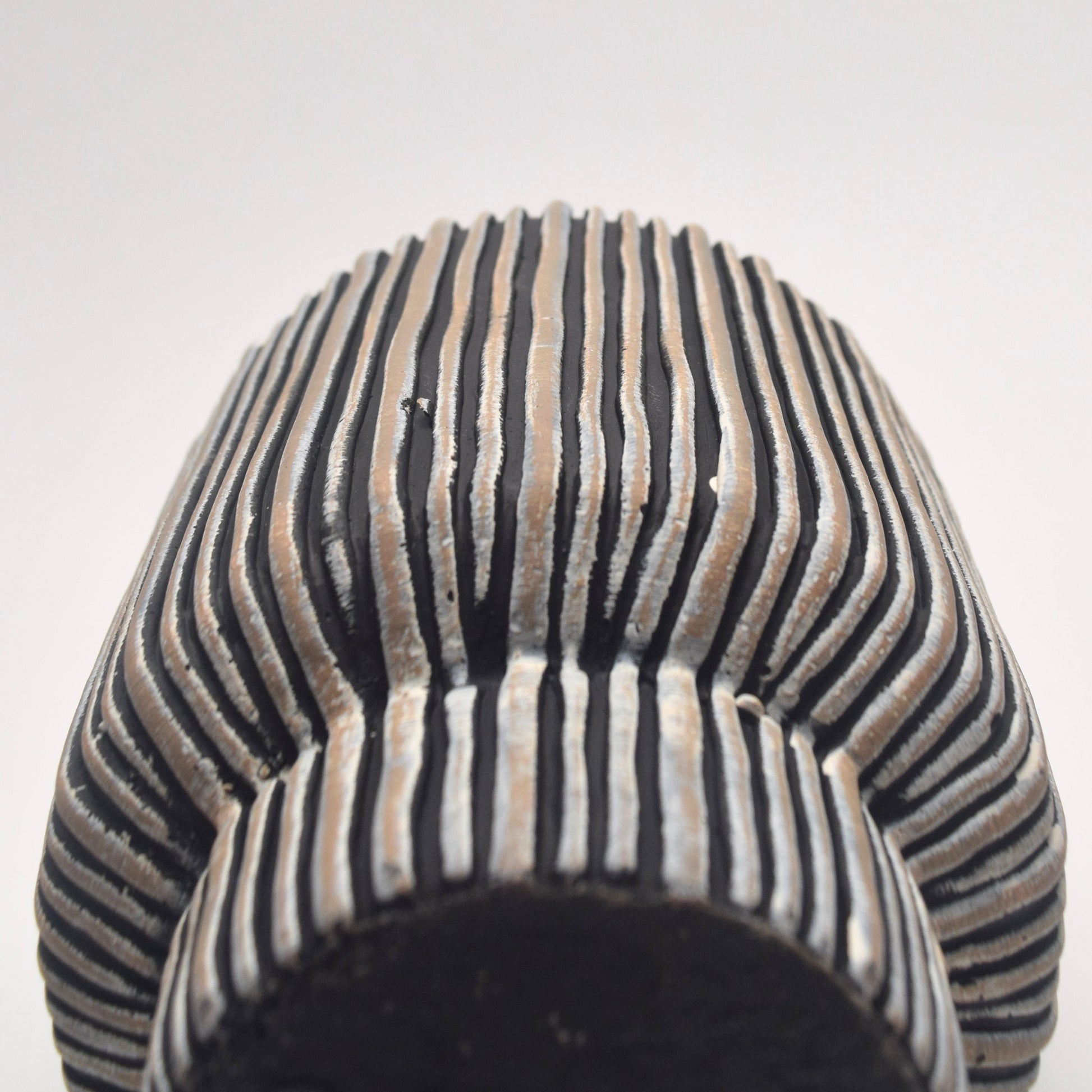 Cylindrical ceramic planter with pedestal section 